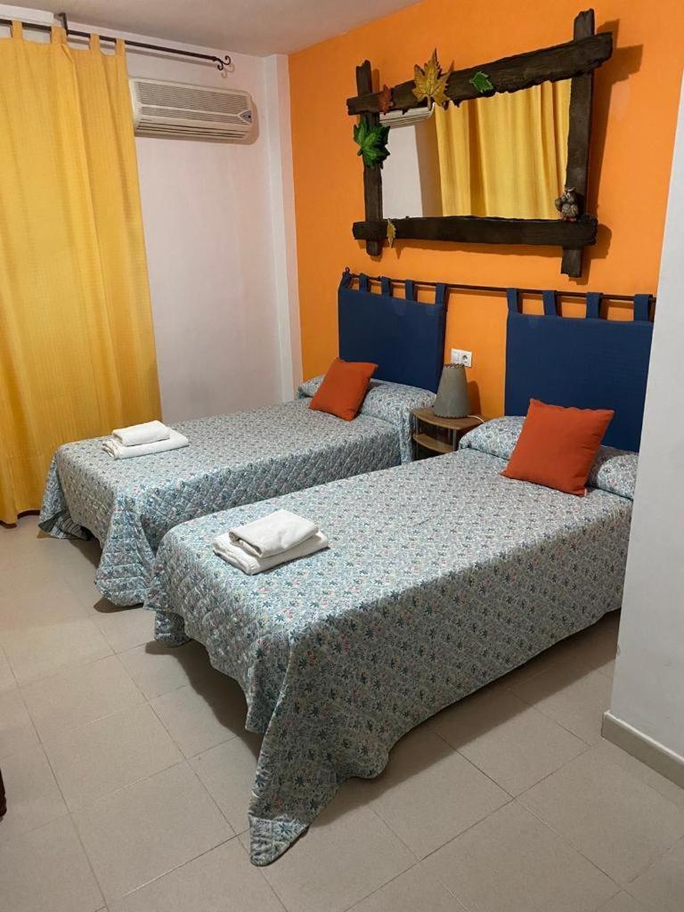 Hostal Y Apartamentos La Vereda Ruidera Room photo